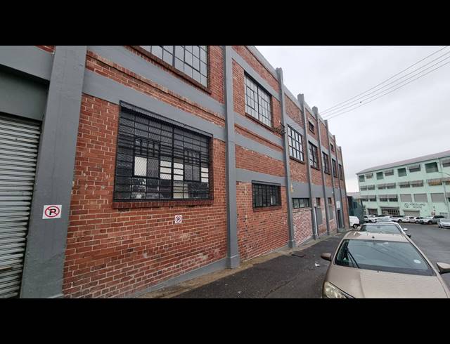 525M² SERVICED OFFICE FOR SALE IN WOODSTOCK